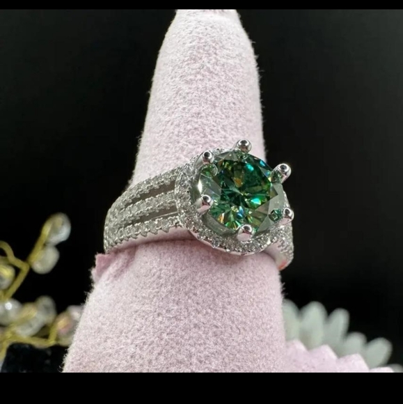 2 ct Green Moissanite Diamond Engagement Ring Size7 - Picture 4 of 5